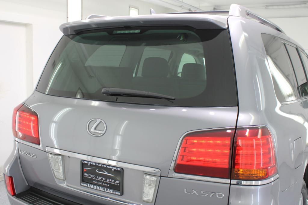used 2009 Lexus LX 570 car, priced at $23,995