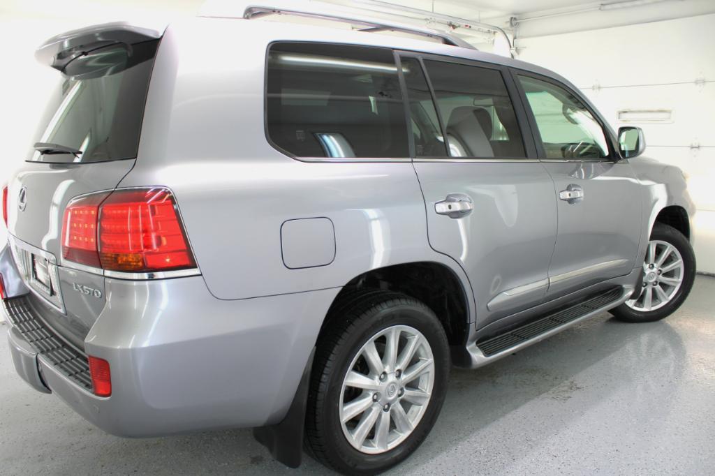 used 2009 Lexus LX 570 car, priced at $23,995