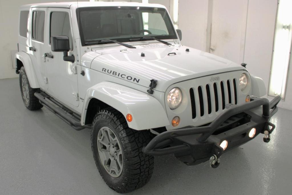 used 2015 Jeep Wrangler Unlimited car, priced at $15,995