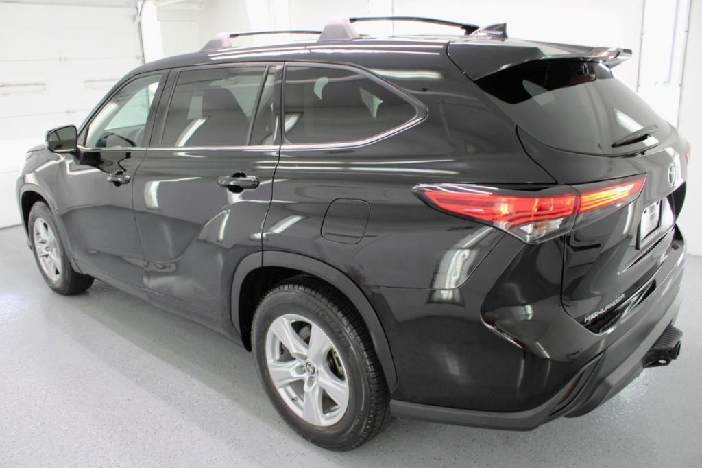 used 2021 Toyota Highlander car, priced at $21,995