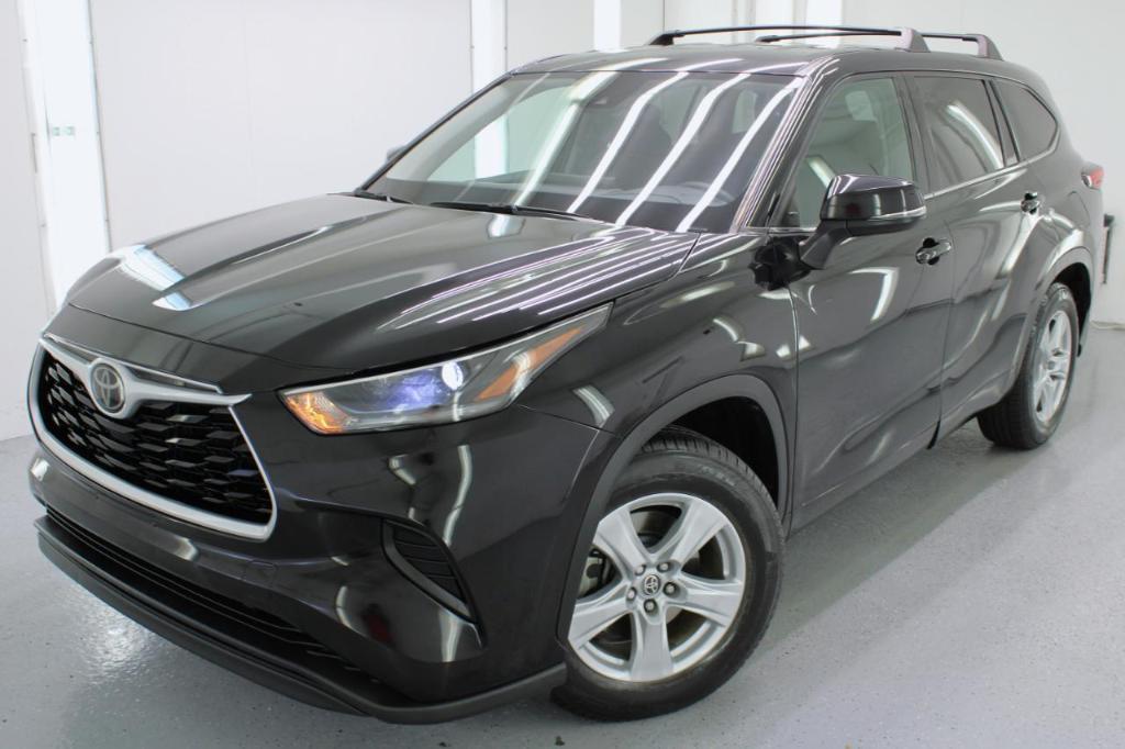 used 2021 Toyota Highlander car, priced at $21,995