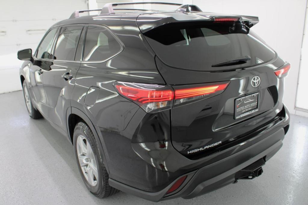 used 2021 Toyota Highlander car, priced at $21,995
