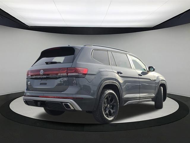 new 2026 Volkswagen Atlas car, priced at $50,062