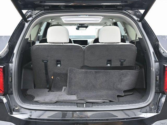 used 2025 Kia Sorento Hybrid car, priced at $31,999