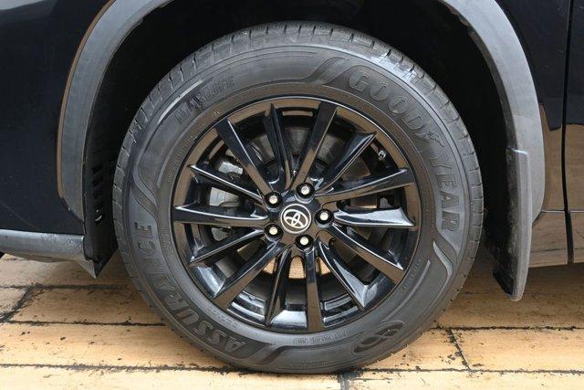 used 2021 Toyota Highlander Hybrid car, priced at $30,999