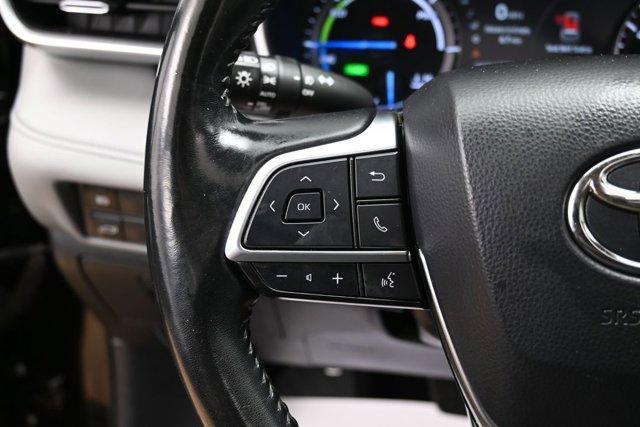used 2021 Toyota Highlander Hybrid car, priced at $30,999