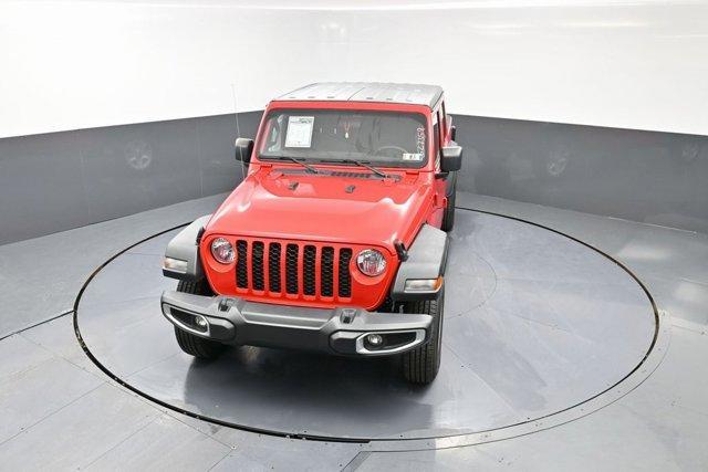 used 2023 Jeep Gladiator car, priced at $24,999