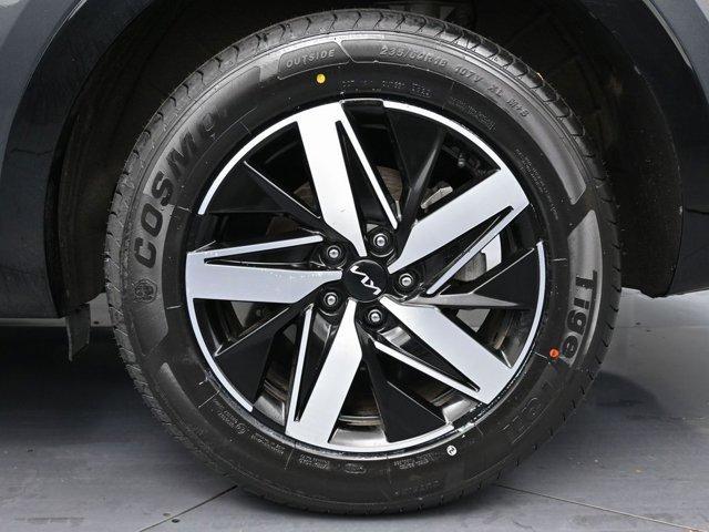 used 2022 Kia Sorento car, priced at $18,999