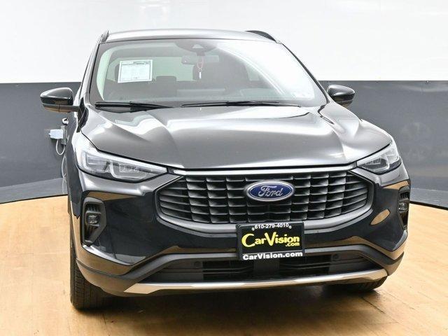 used 2025 Ford Escape car, priced at $25,499