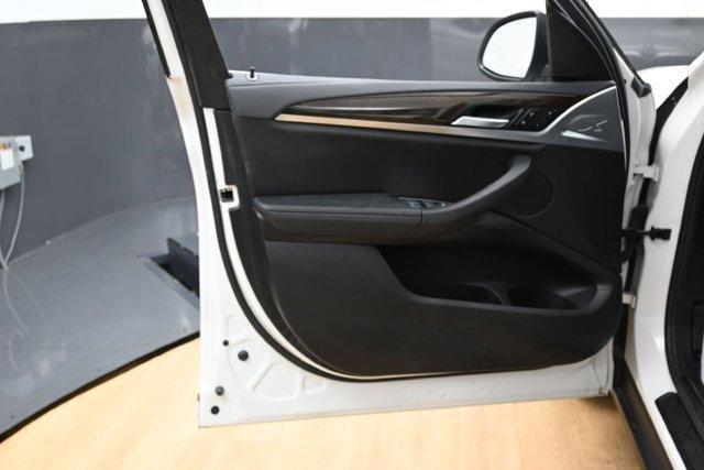 BMW X3 view 40