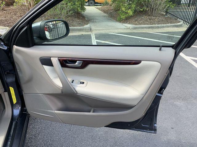 used 2007 Volvo V70 car, priced at $4,950