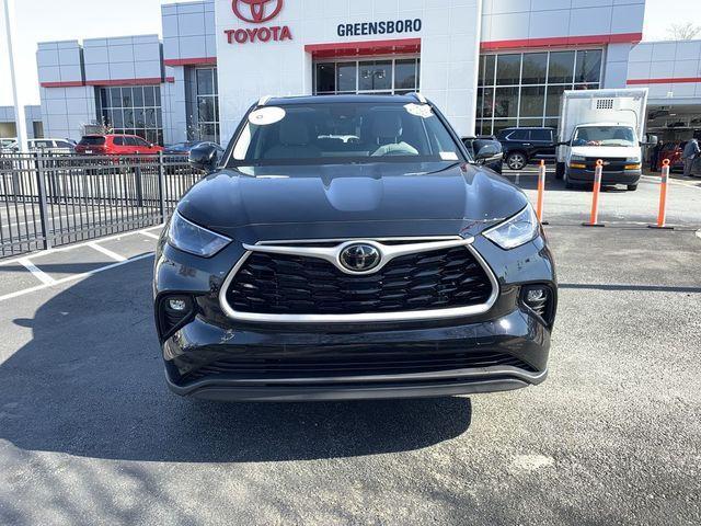 used 2023 Toyota Highlander car, priced at $36,698