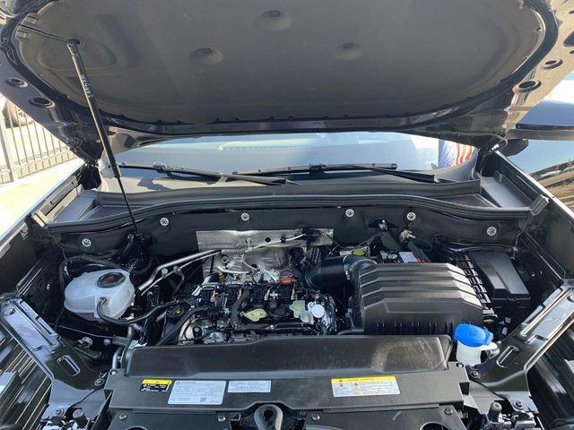 used 2025 Volkswagen Atlas car, priced at $38,797