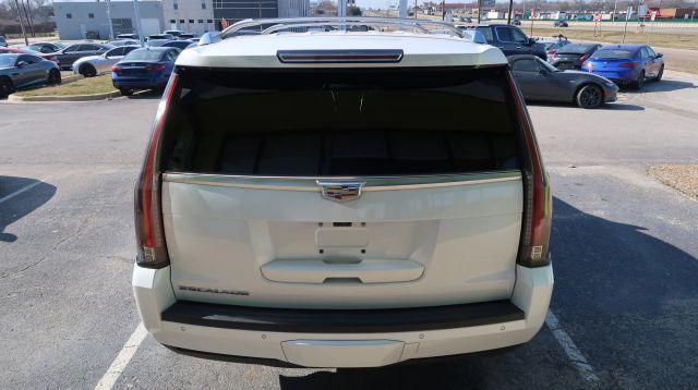 used 2018 Cadillac Escalade car, priced at $28,650
