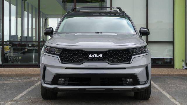 used 2022 Kia Sorento car, priced at $22,950