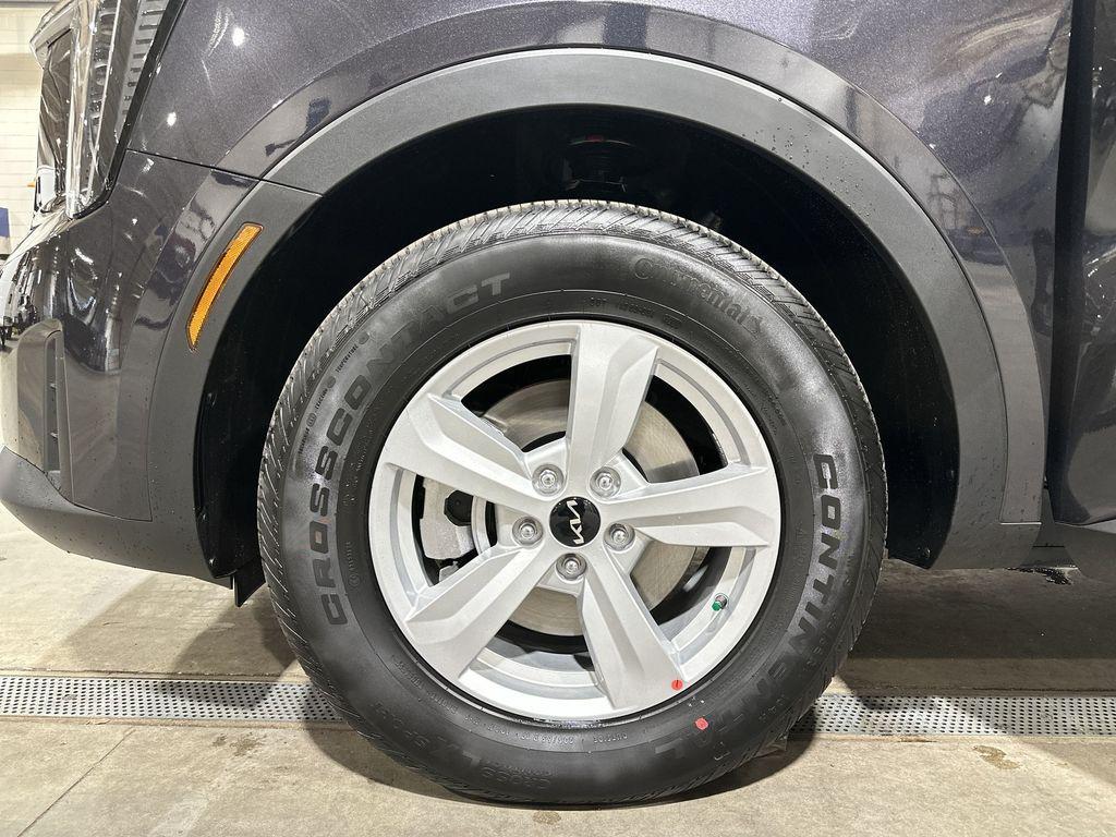 new 2026 Kia Sorento car, priced at $32,375