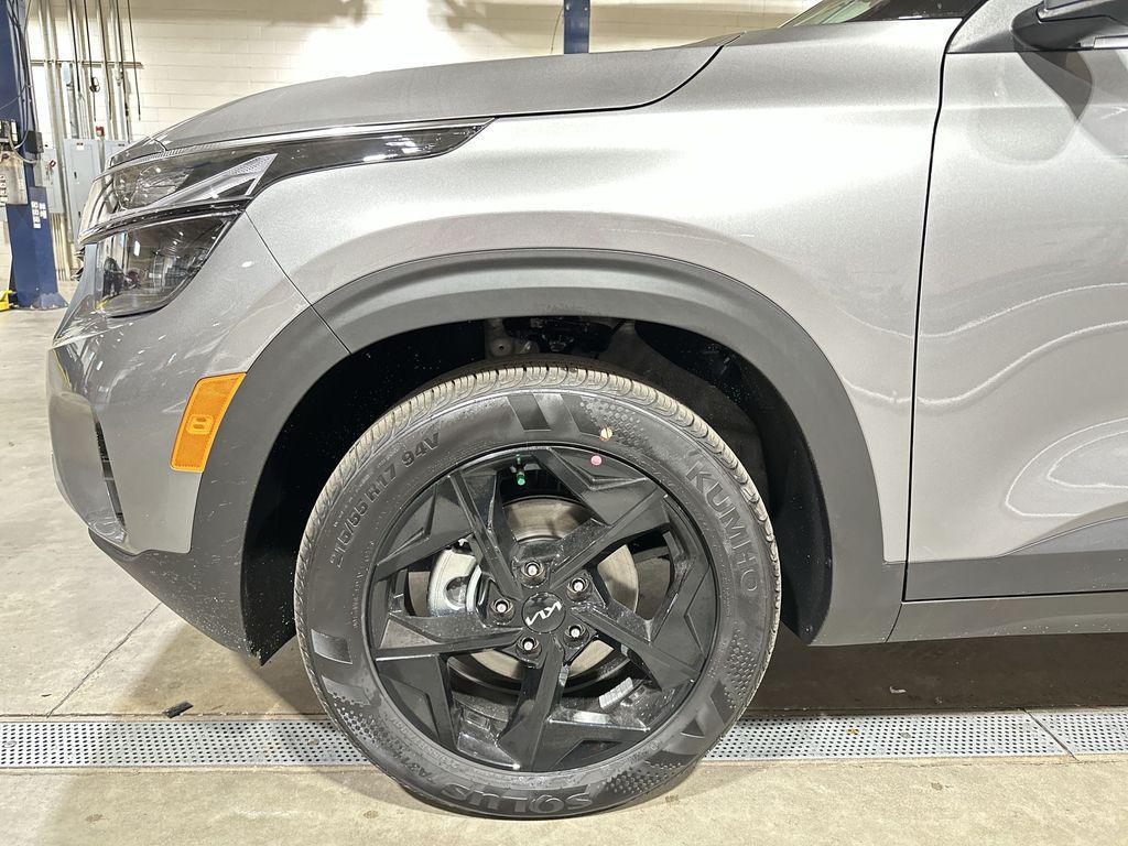 new 2026 Kia Seltos car, priced at $28,195