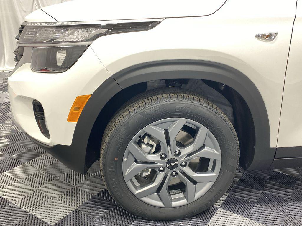 new 2026 Kia Seltos car, priced at $26,330