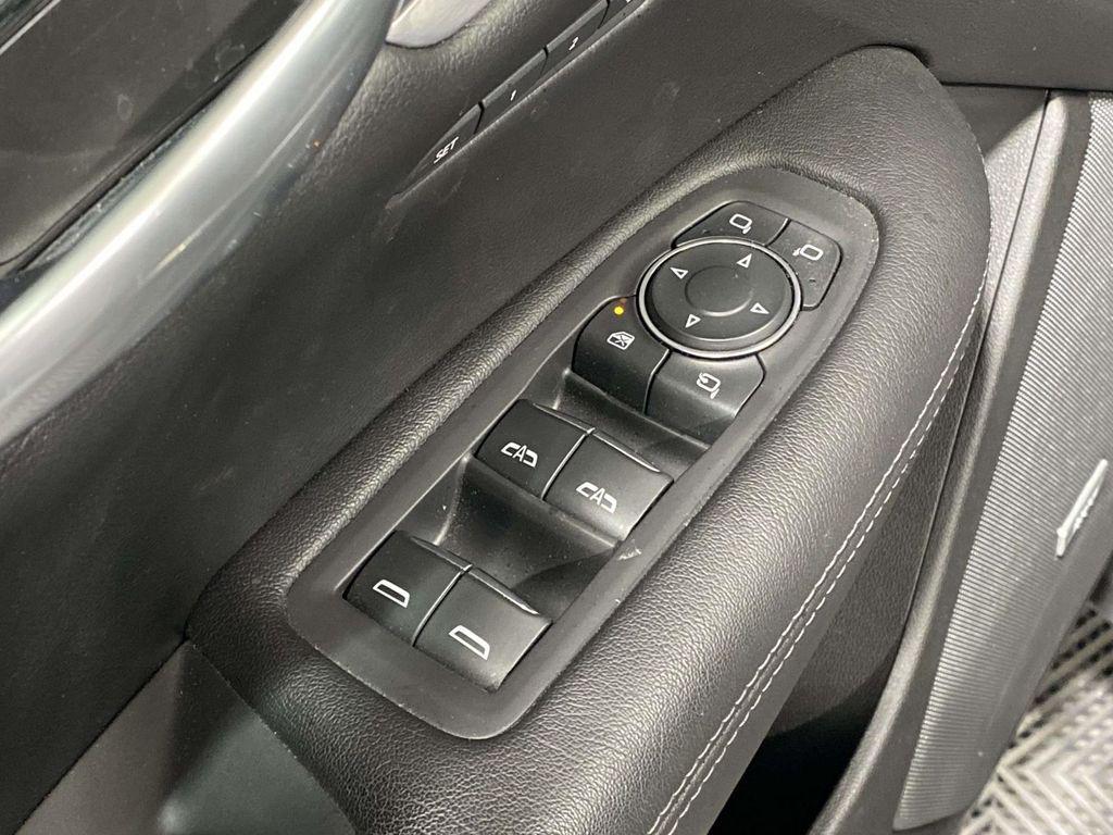 used 2021 Cadillac XT5 car, priced at $27,599