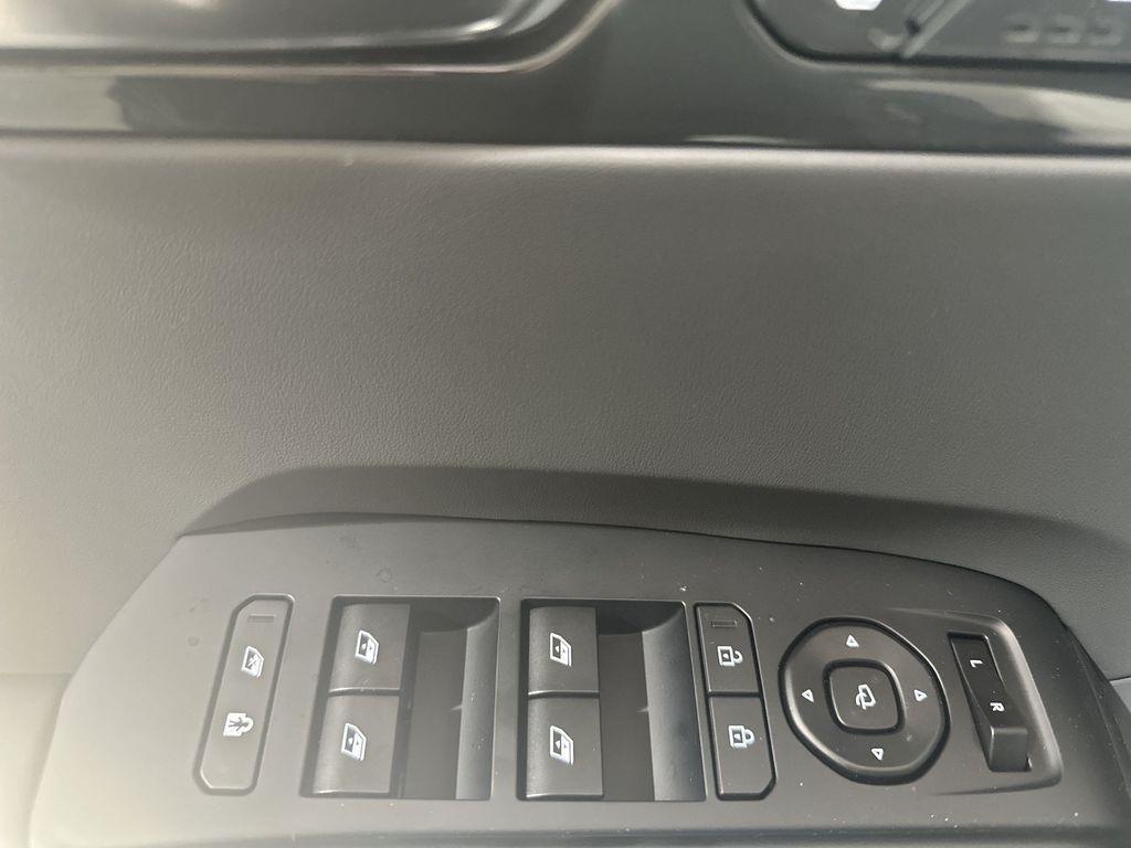 new 2026 Kia EV9 car, priced at $61,933
