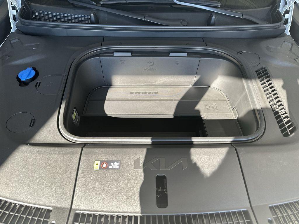 new 2026 Kia EV9 car, priced at $61,933