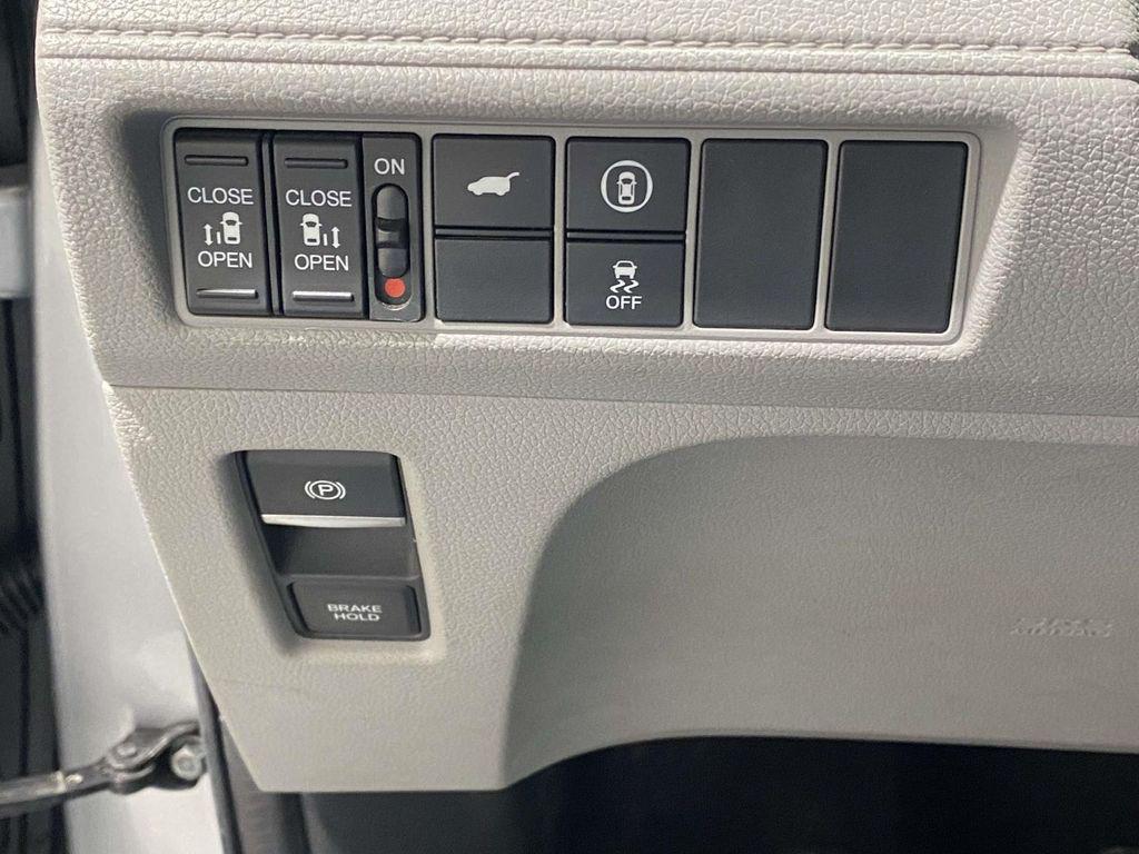 used 2024 Honda Odyssey car, priced at $37,994