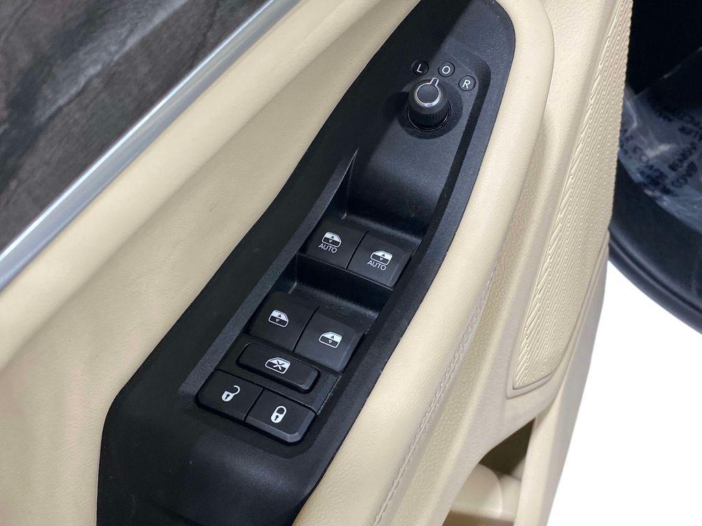 used 2023 Jeep Grand Cherokee car, priced at $30,898