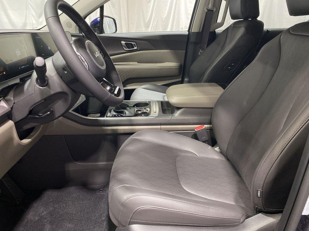 new 2026 Kia Carnival car, priced at $41,453
