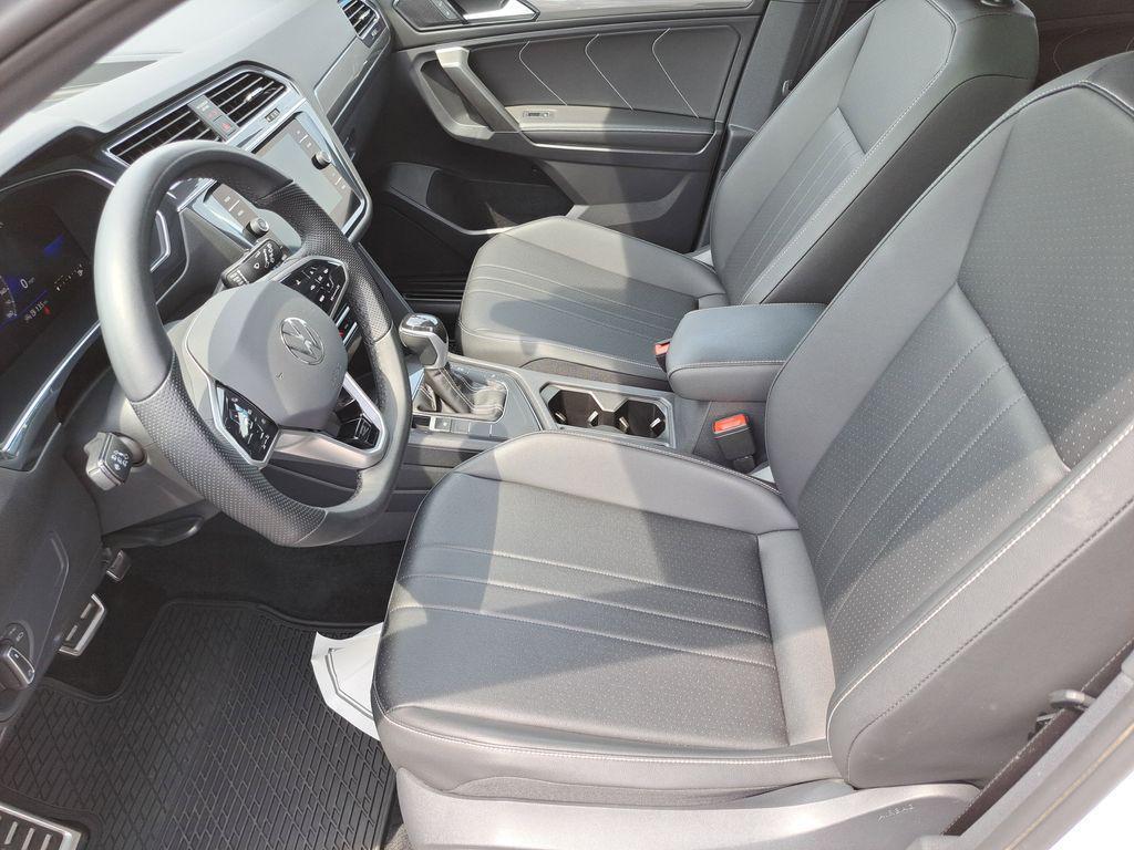 2023 Opal White Pearl Volkswagen Tiguan