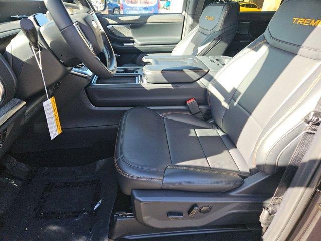 new 2025 Ford Expedition car, priced at $83,945