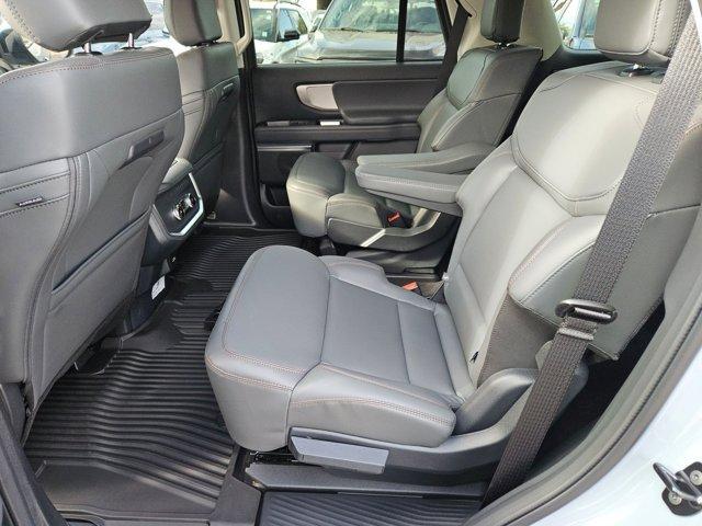 new 2025 Ford Expedition car, priced at $71,125