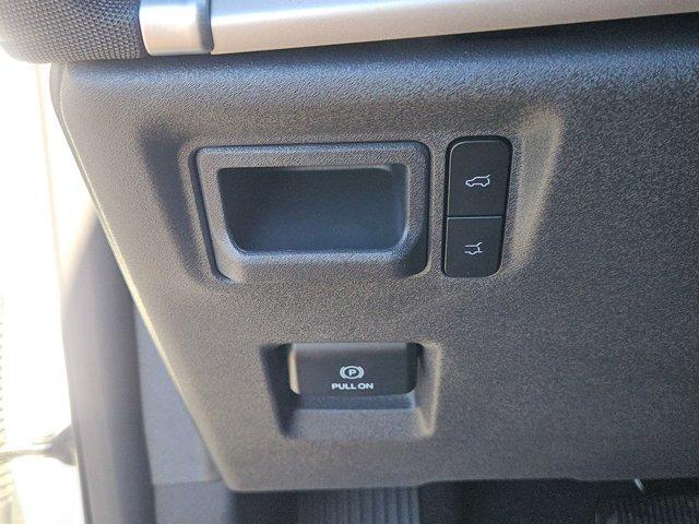 new 2025 Ford Expedition car, priced at $70,630