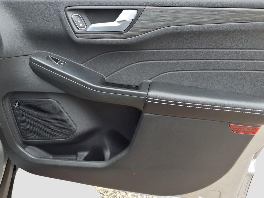 used 2023 Ford Escape car, priced at $26,924