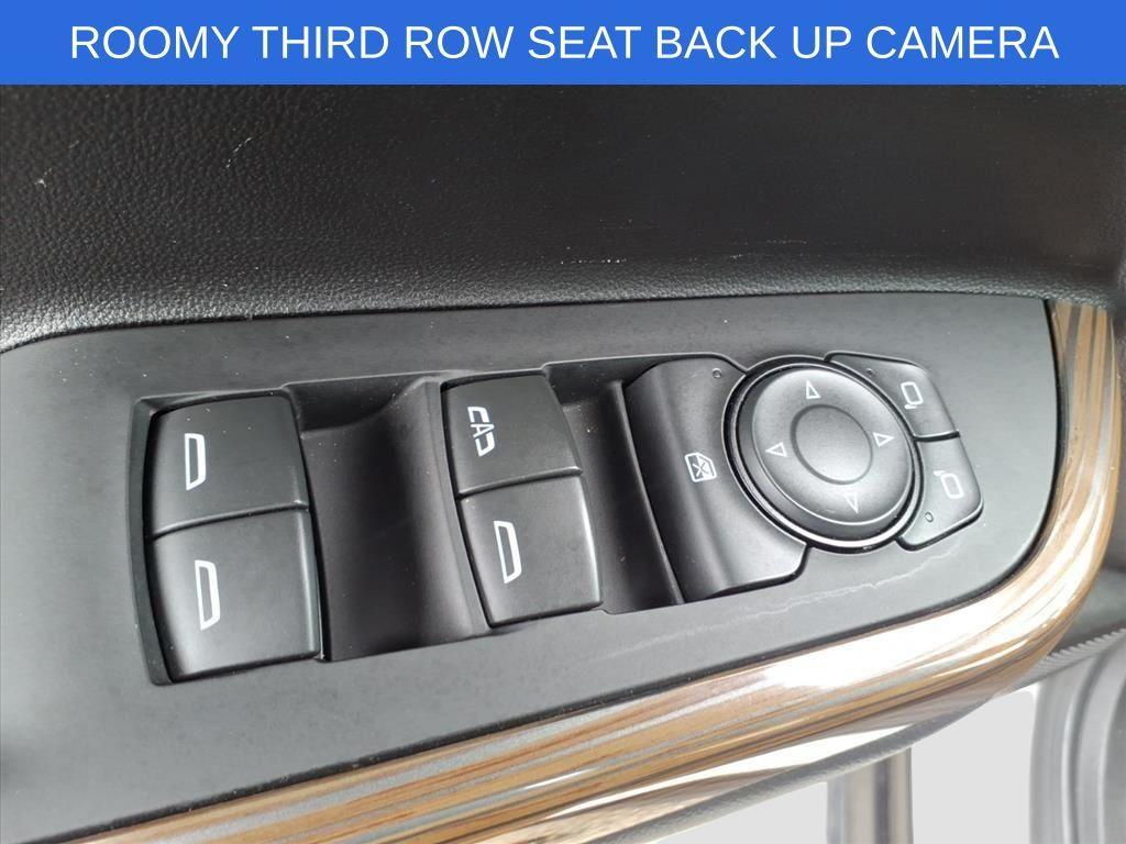 used 2023 GMC Acadia car, priced at $25,000