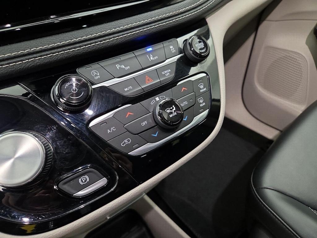 used 2023 Chrysler Pacifica car, priced at $31,998