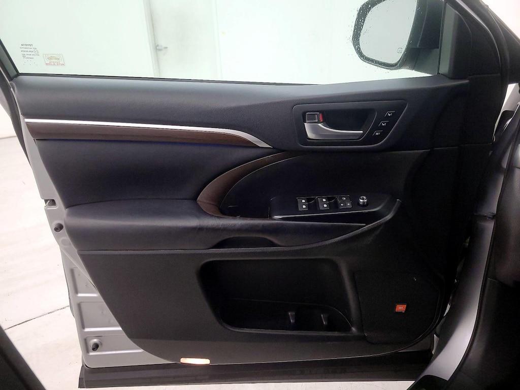 used 2016 Toyota Highlander car, priced at $18,998