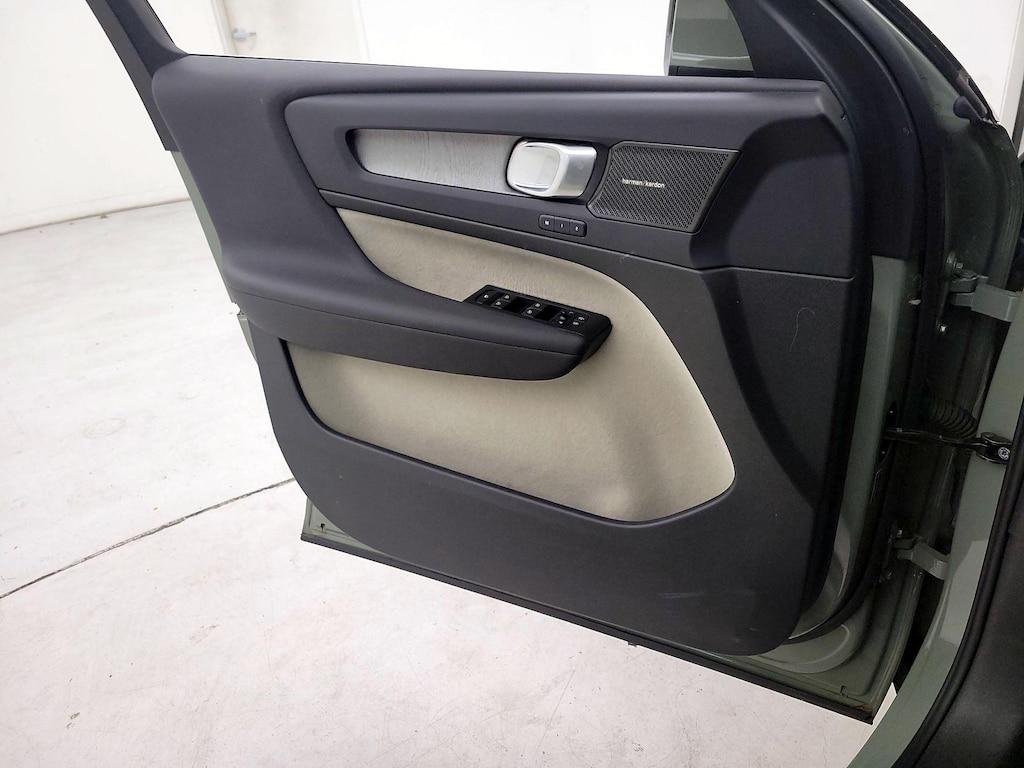used 2025 Volvo XC40 car, priced at $39,998
