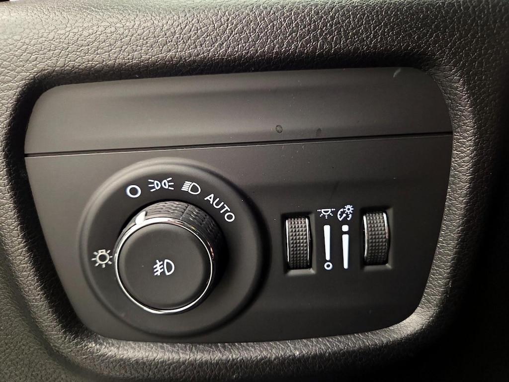 used 2022 Jeep Grand Cherokee car, priced at $31,998