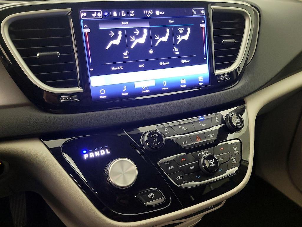 used 2024 Chrysler Pacifica car, priced at $27,998