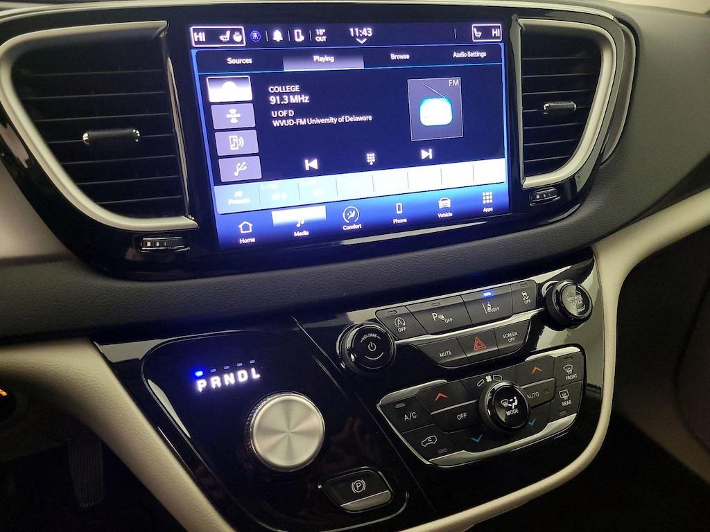 used 2024 Chrysler Pacifica car, priced at $27,998