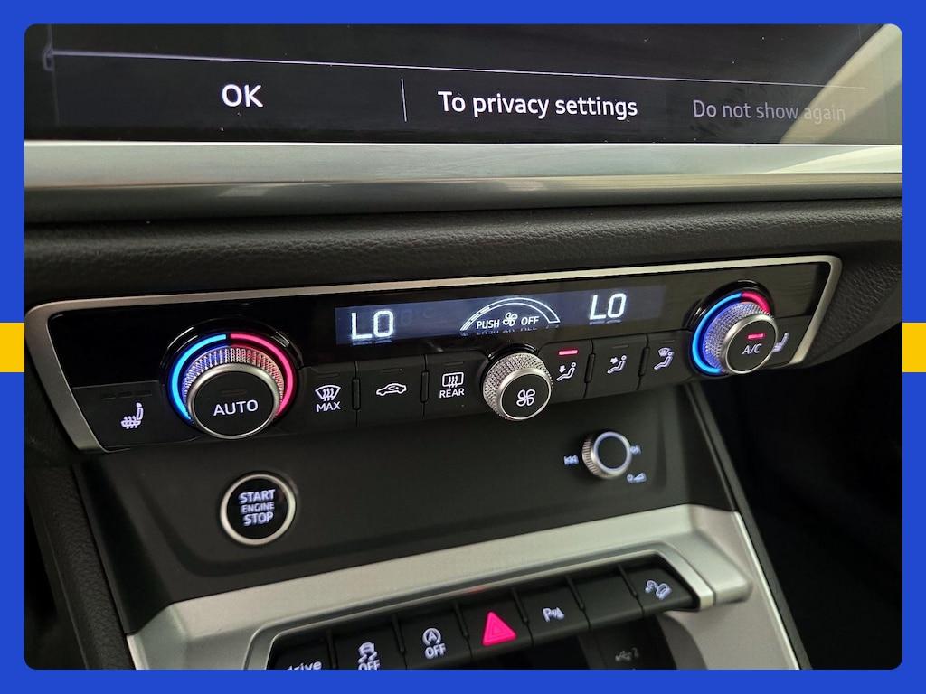 Audi Q3 view 20