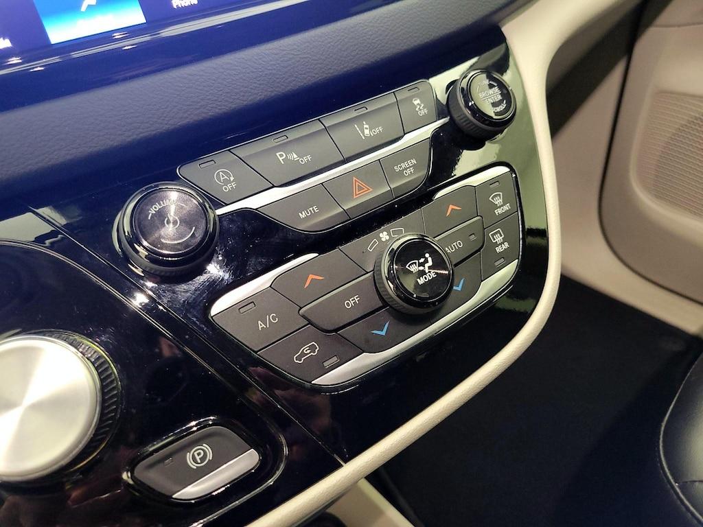 used 2024 Chrysler Pacifica car, priced at $28,998