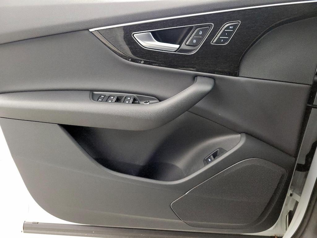 used 2023 Audi Q7 car, priced at $32,998