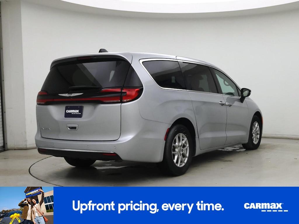 used 2024 Chrysler Pacifica car, priced at $28,998