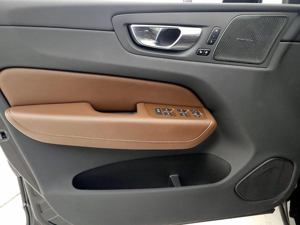 used 2023 Volvo XC60 car, priced at $36,998