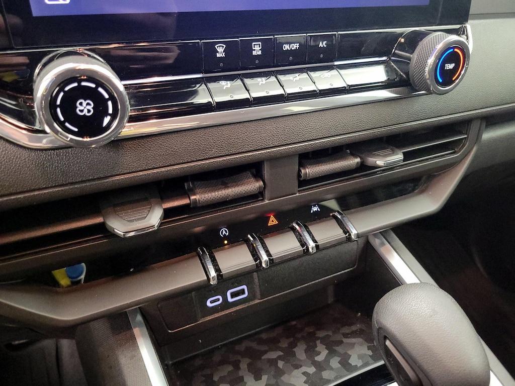 used 2024 Chevrolet Colorado car, priced at $29,998