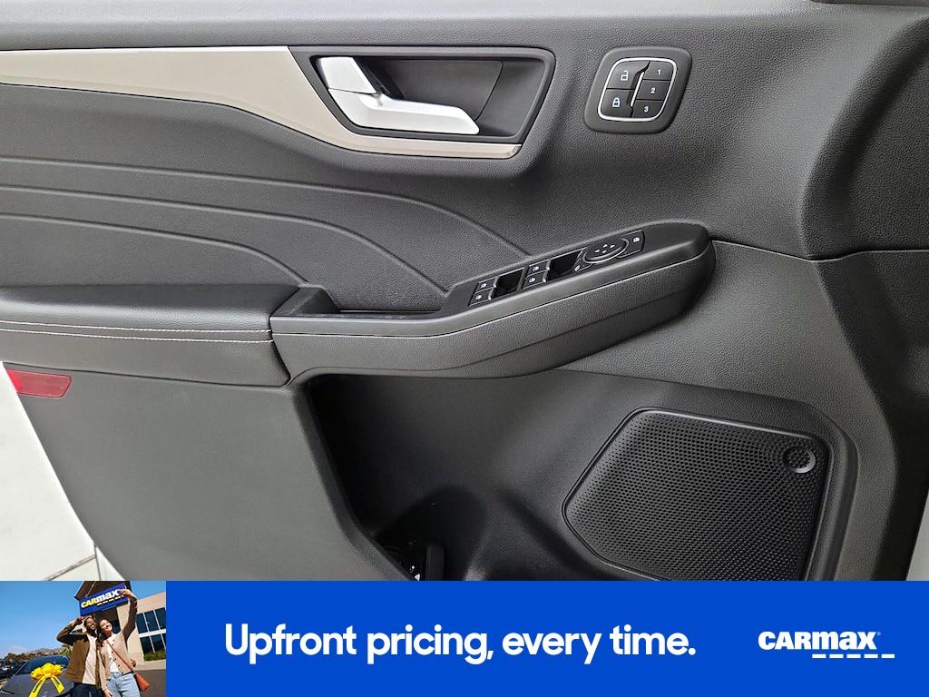 used 2022 Ford Escape car, priced at $24,998