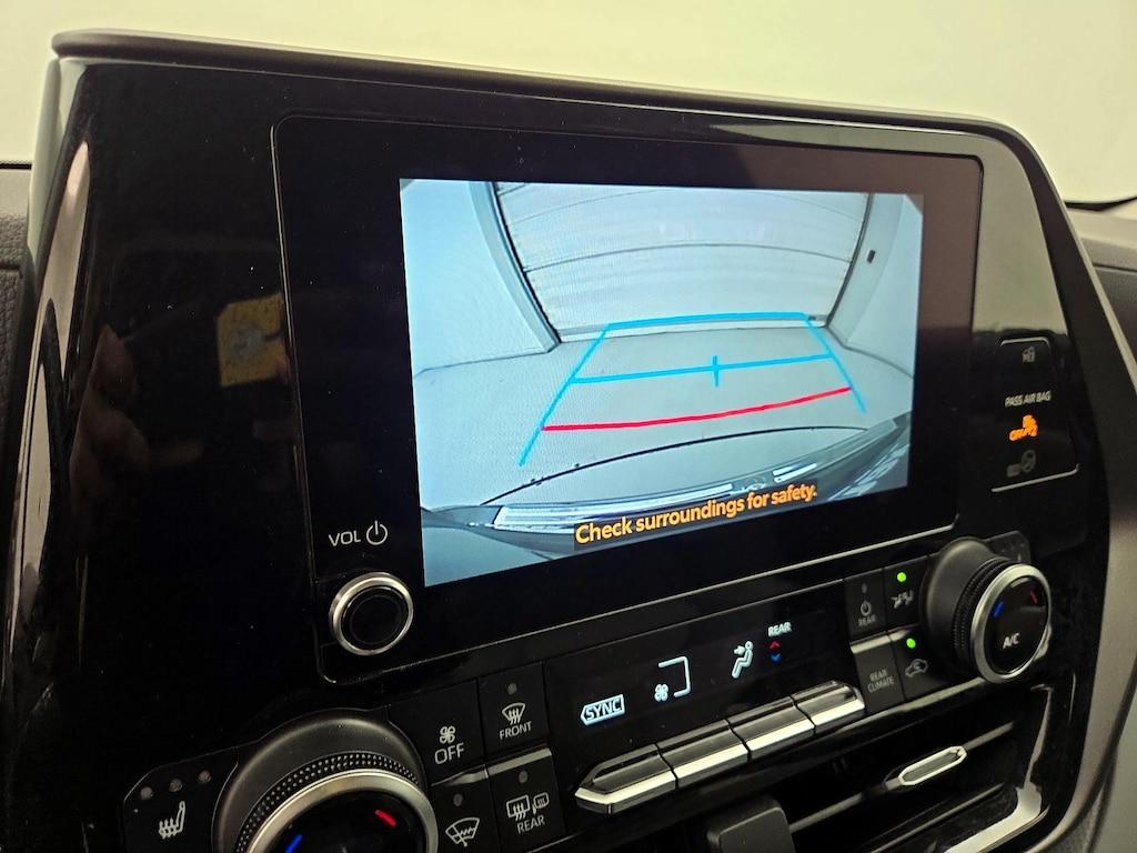 used 2023 Toyota Highlander car, priced at $38,998