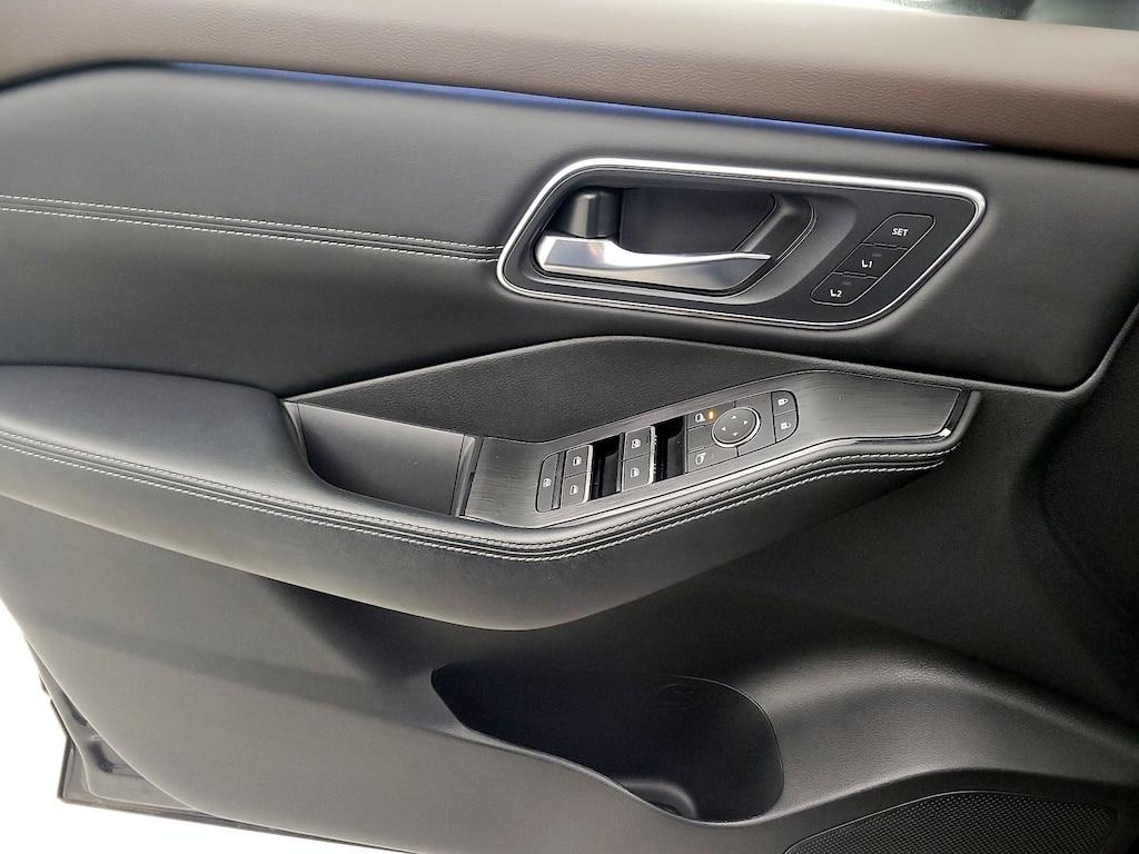 used 2023 Nissan Rogue car, priced at $27,998