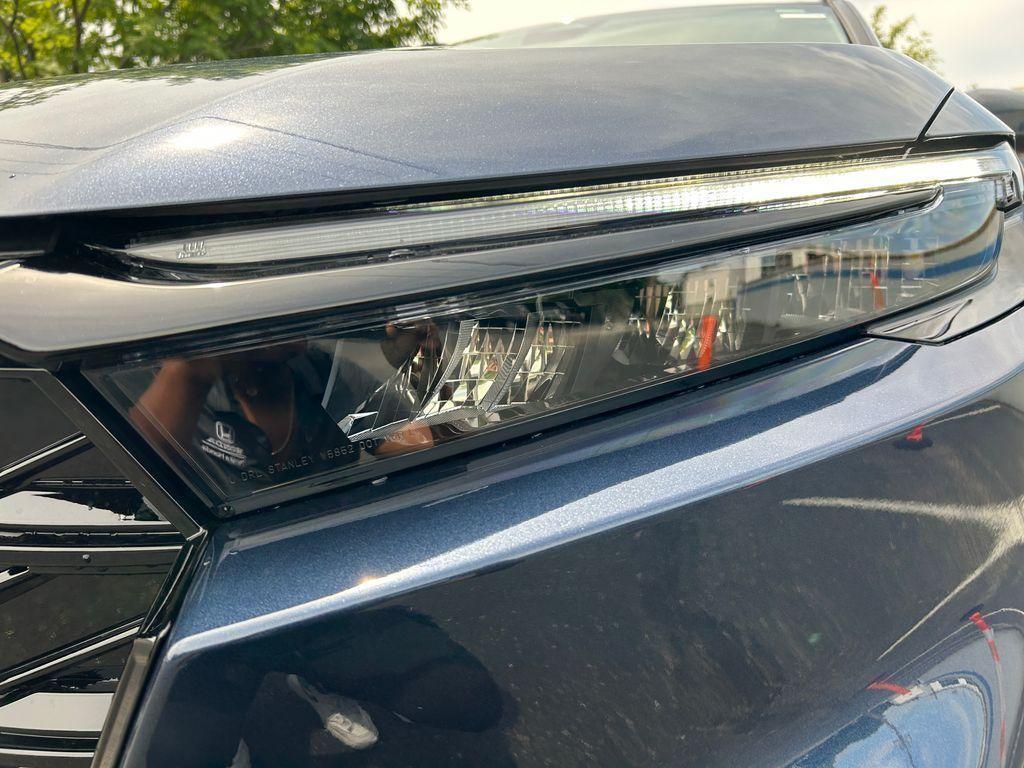 new 2026 Honda CR-V Hybrid car, priced at $39,684